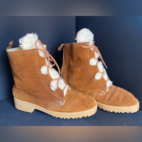 Outdoor Life Shoes - Outdoor Life Made in Italy Brown Suede Shearling Boots Vintage 70s Leather Boho